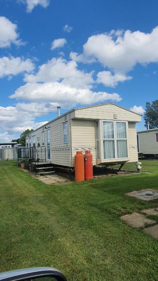 King'S Caravan Park, Caravan To Sleep 6 People Chapel St. Leonards Exterior foto